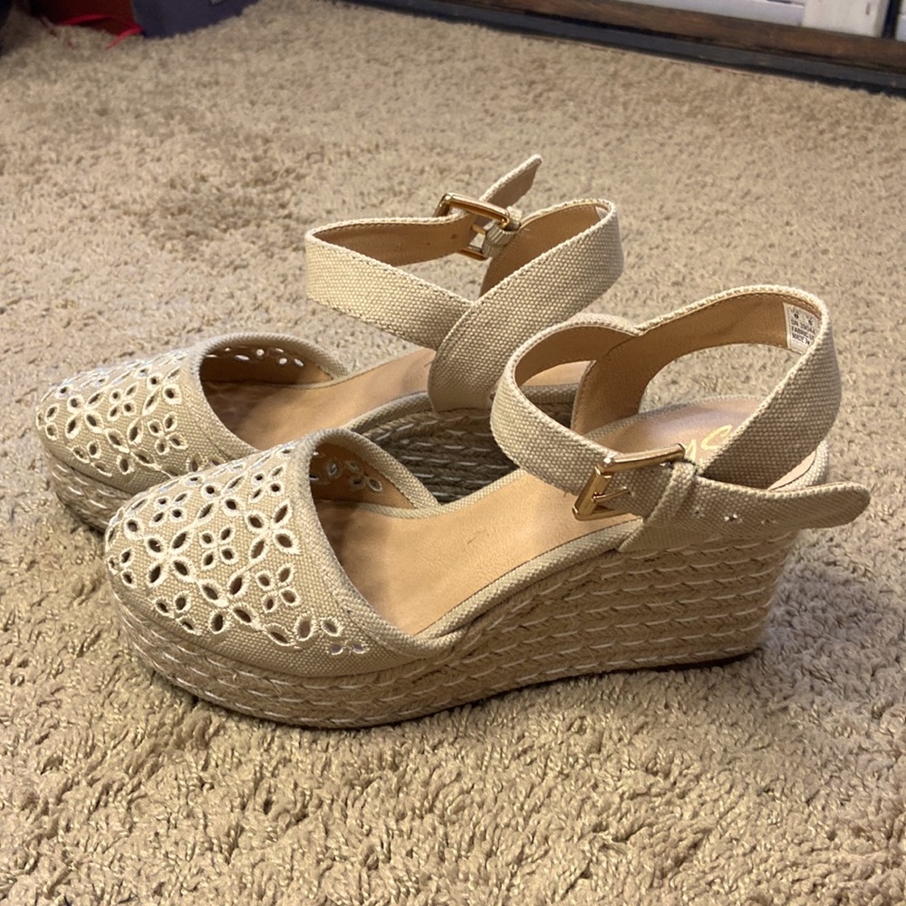 Skechers Women Beige Eyelet Pattern Turtledove Espadrille Wedge Shoes Size 8 - Picture 2 of 11